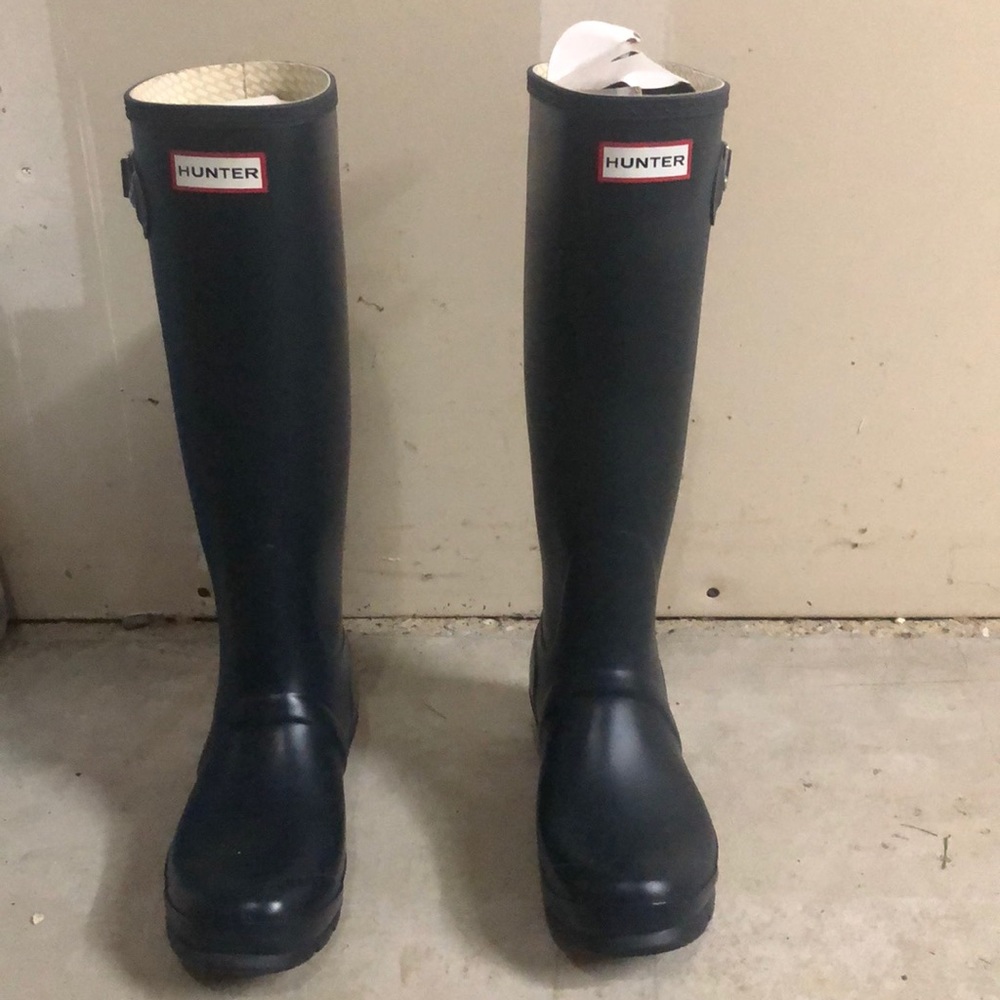 SALE ✨ Matte navy blue knee high Hunter boots